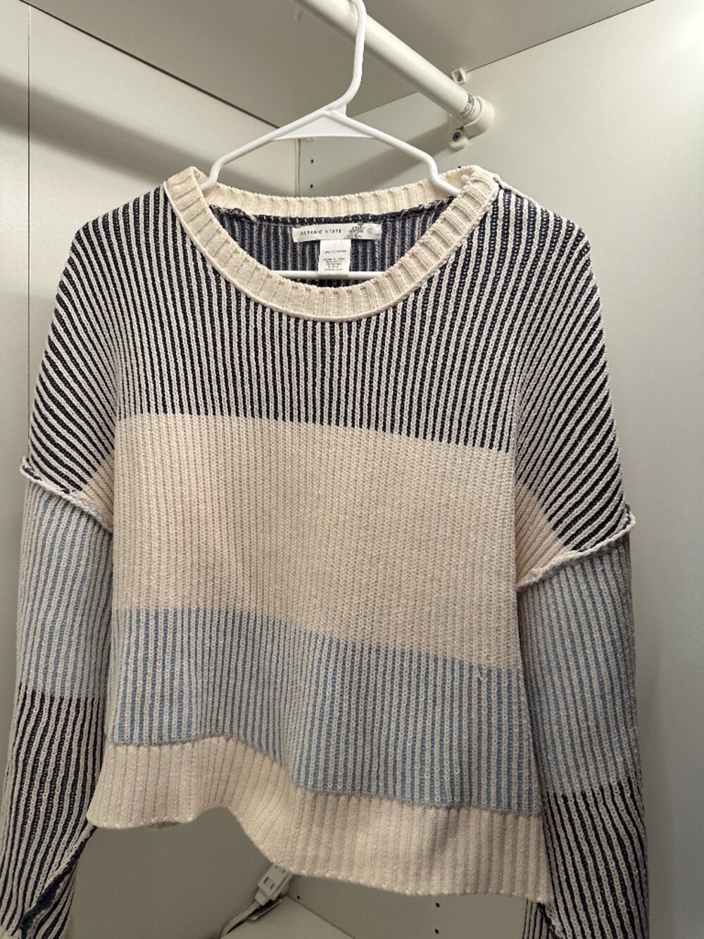 Altar'd State Striped Colorblock Knit Pullover Sweater Size L Cream Navy Blue